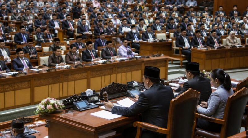 Suasana sidang paripurna DPR RI dengan anggota parlemen mengikuti rapat resmi
