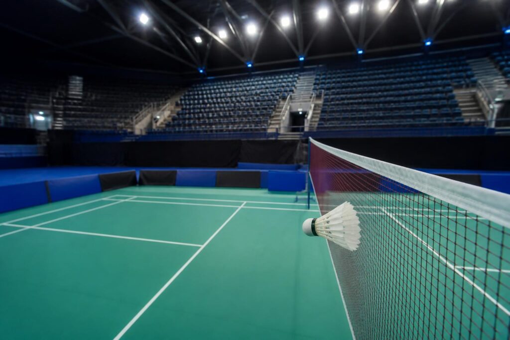 Lapangan bulu tangkis di arena Saarlandhalle, Saarbrücken, lokasi Hylo Open 2026