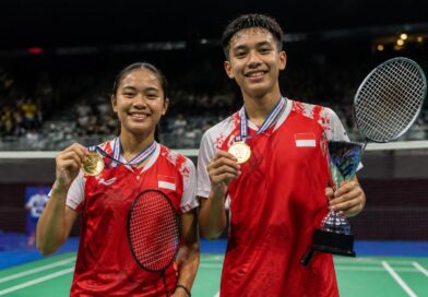 Dua pebulu tangkis junior Indonesia merayakan kemenangan pada turnamen U-17 di Luksemburg